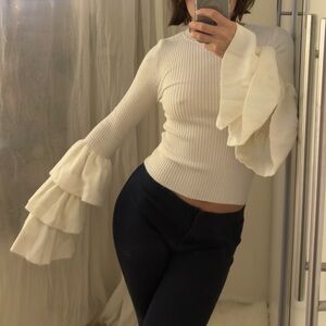 Vintage Cream / off white long sleeve sweater with cute layered flamenco sleeves